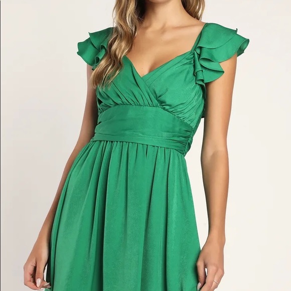 Lulus Dresses & Skirts - Green Dress